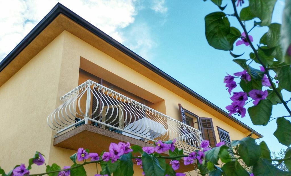 Apartments Nela Jelsa  Rom bilde