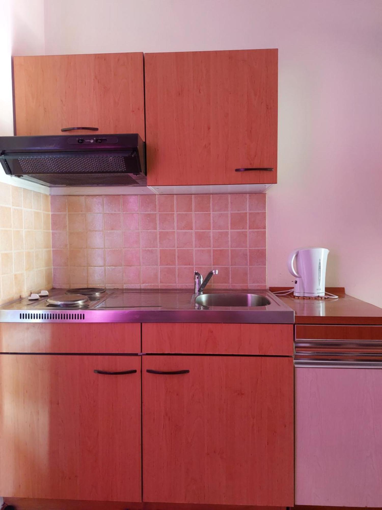 Apartments Nela Jelsa  Rom bilde